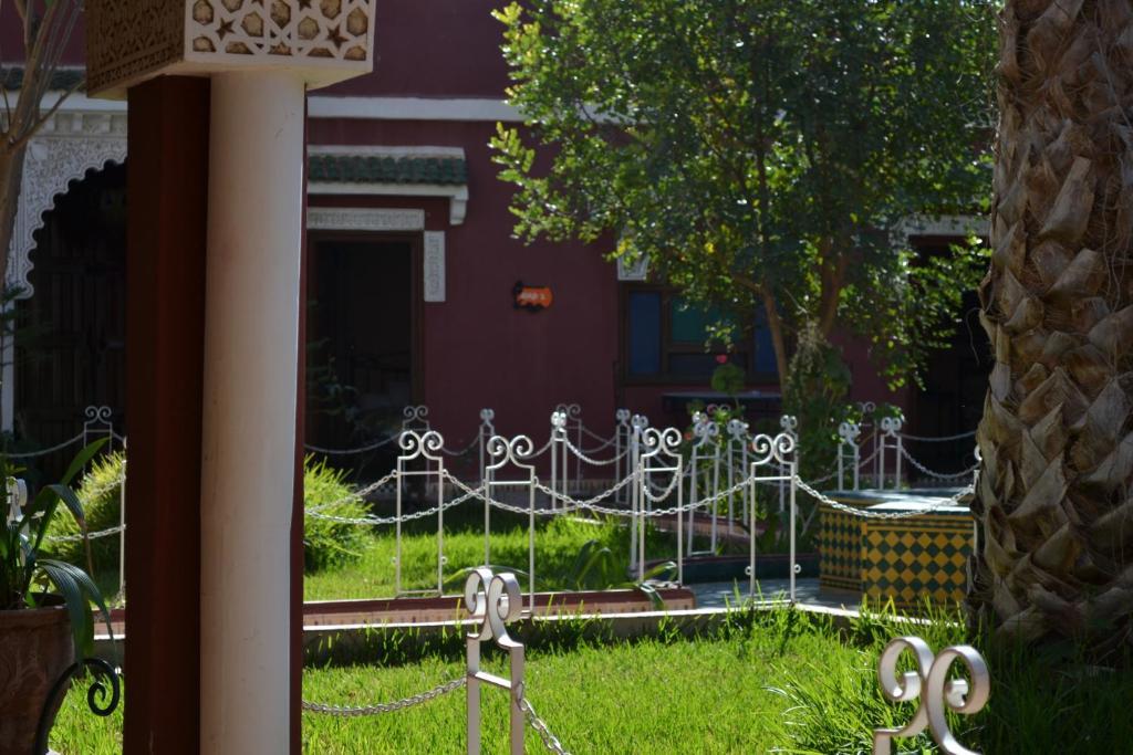 Hotel Riad L' Arganier D' Or เอท เอล ราห์ซี ภายนอก รูปภาพ